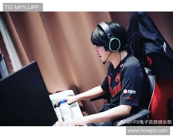 FPX战队重塑辉煌之路：从巅峰到转型的全景回顾与展望